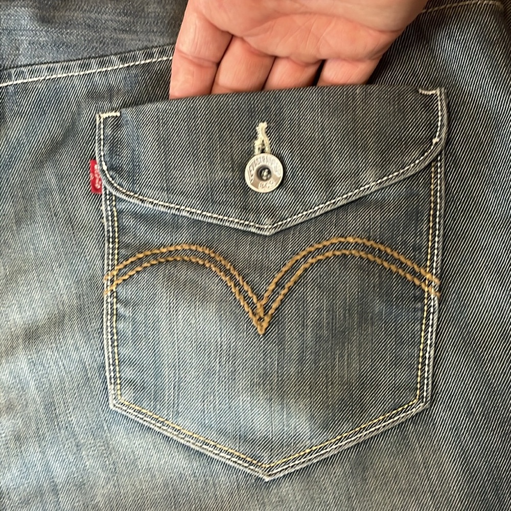 Levi's Blue Slim Straight Jeans with Distinctive Stitching